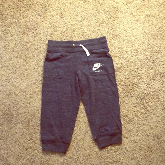Capris Nike sweatpants - Picture 1 of 4